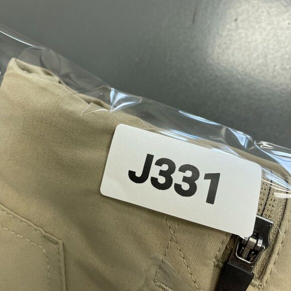 NEW Eddie Bauer Men's Size 30 Rainier 10" Tech Shorts Tan Outdoor Cargo - Picture 6 of 6